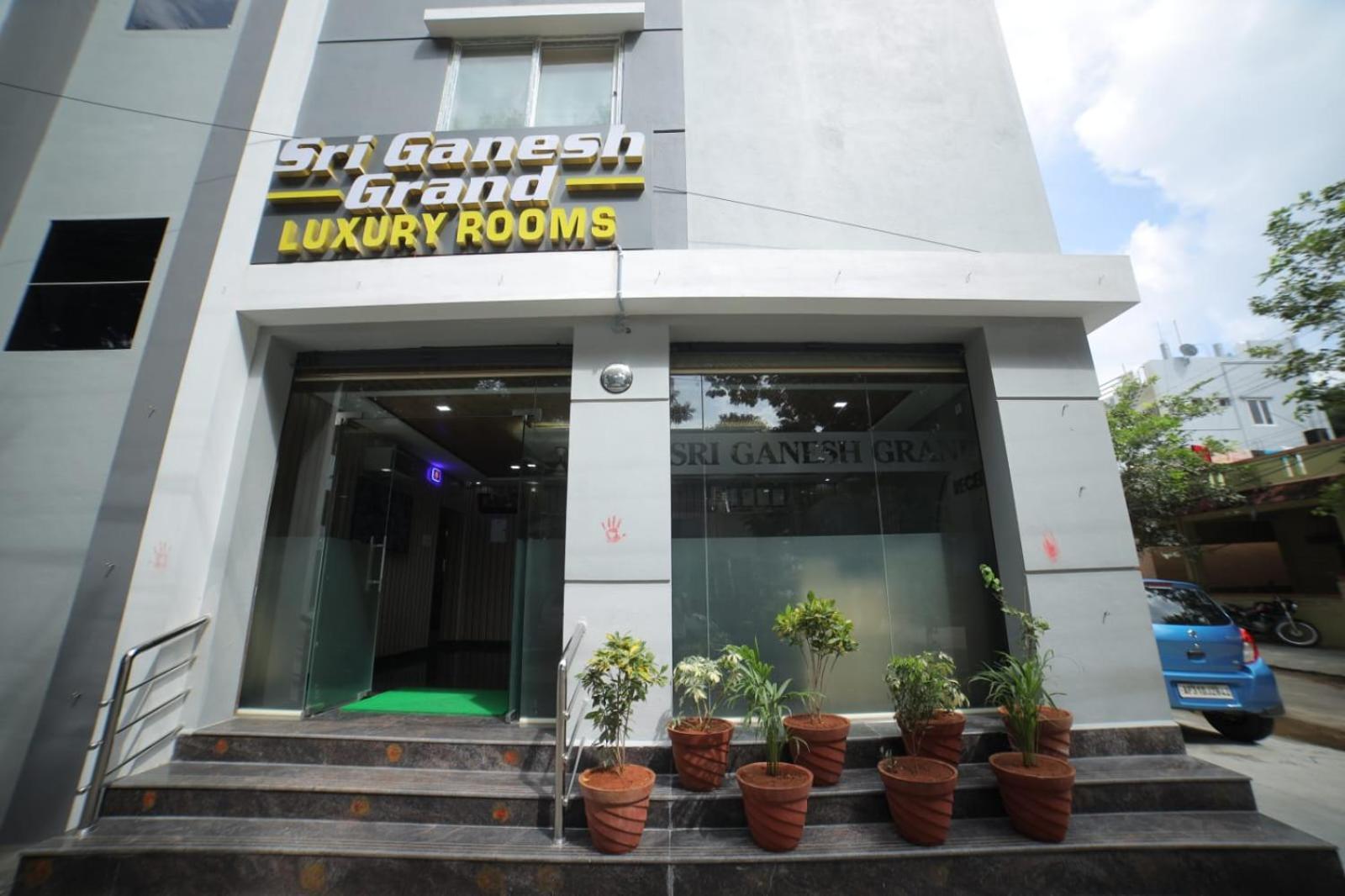 Sri Ganesh Grand Hotel Tirupati Exterior photo