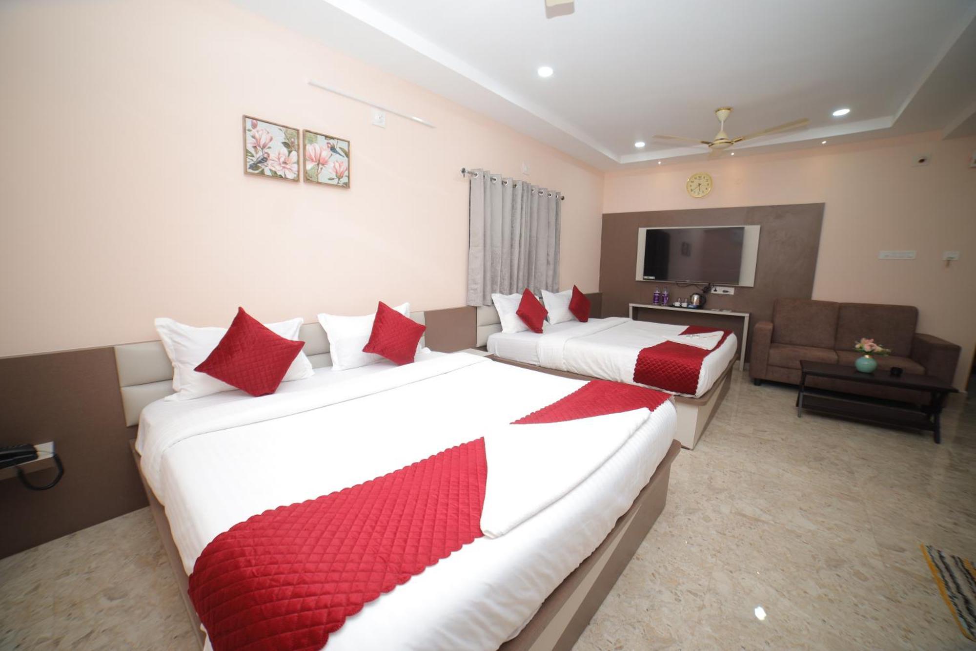 Sri Ganesh Grand Hotel Tirupati Exterior photo